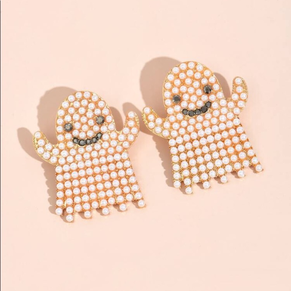 👻HP!🎉Casper the Friendly Ghost Pearl Earrings NWT